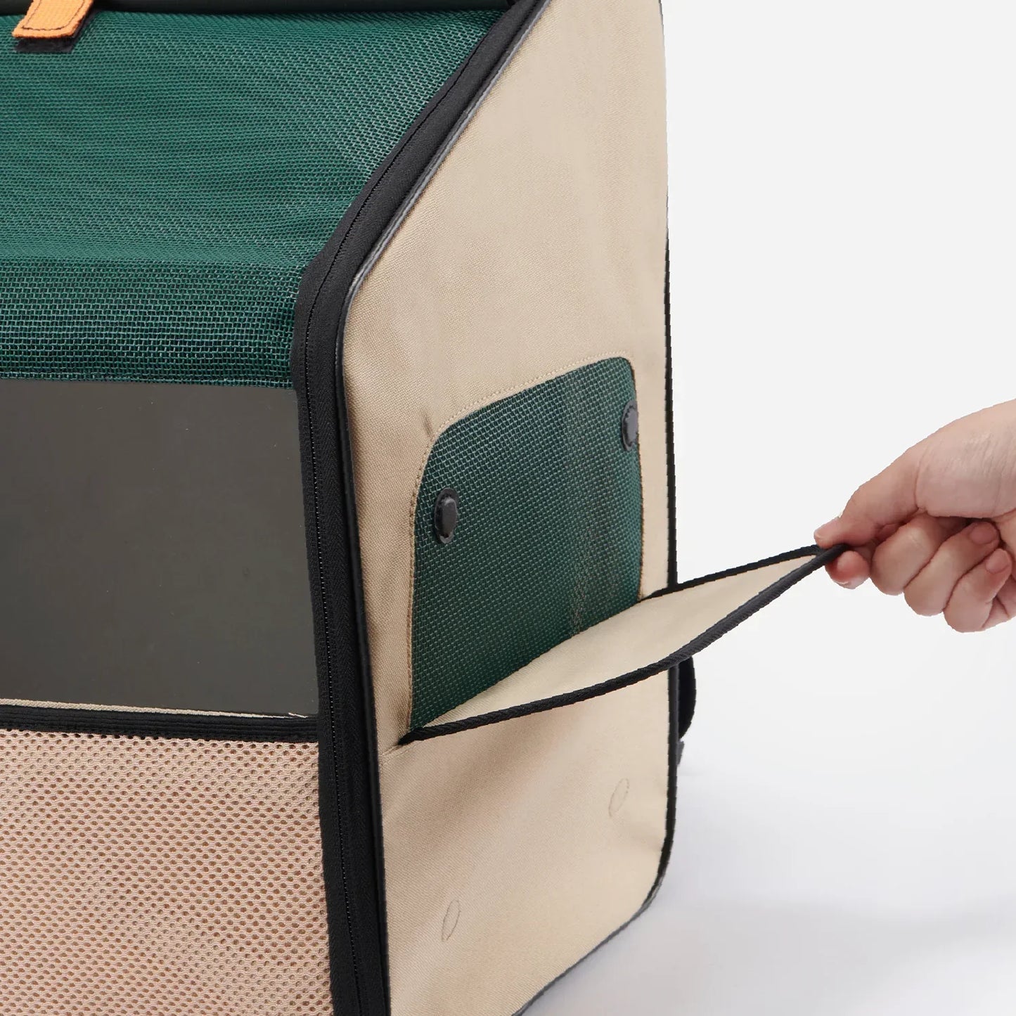 Expandable Travel Habitat Carrier